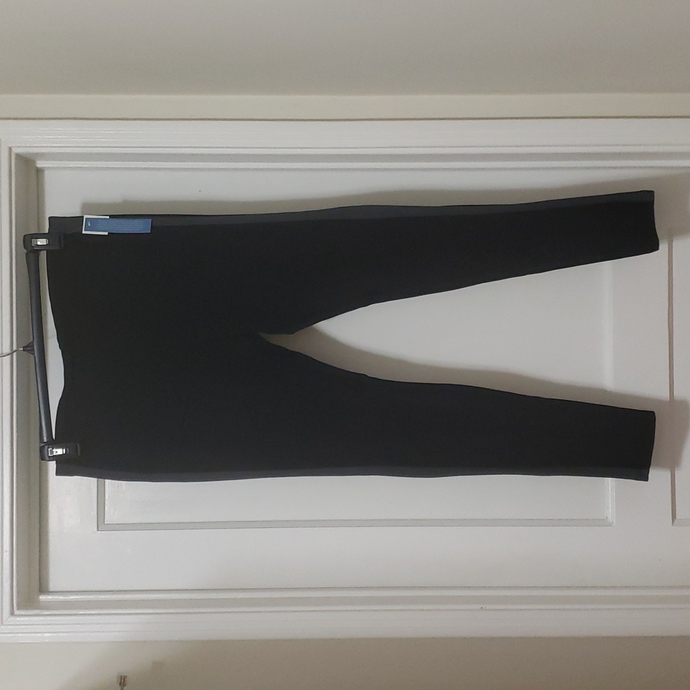 🏷️NWT Black Tuxedo Stripe Legging